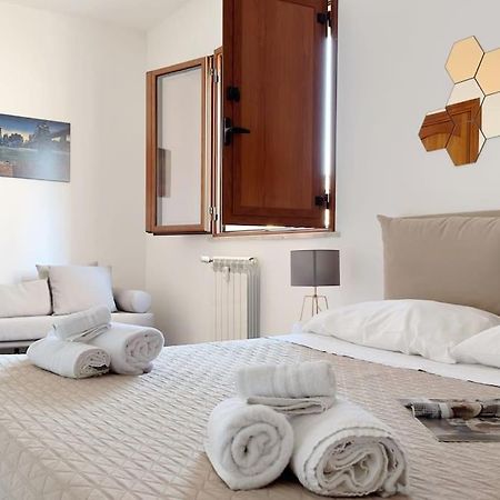 Molo Five Apartment Palermo Ngoại thất bức ảnh